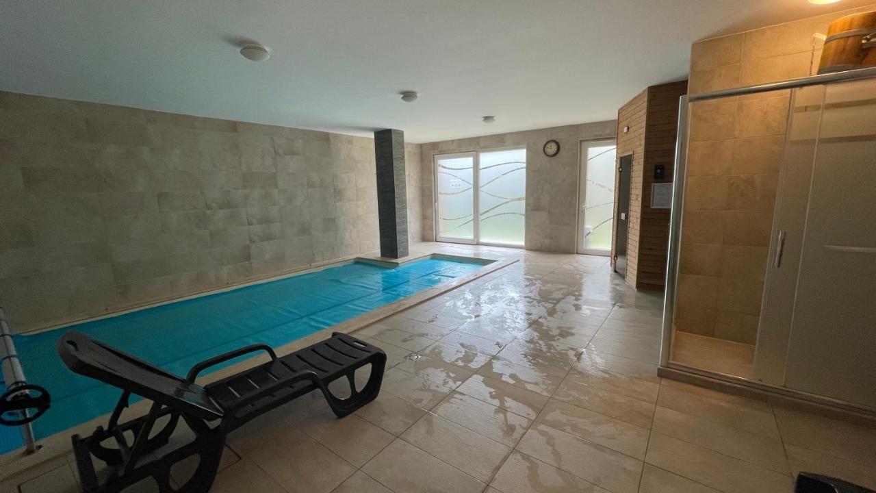 Republic5 Apartment Сиофок Екстериор снимка