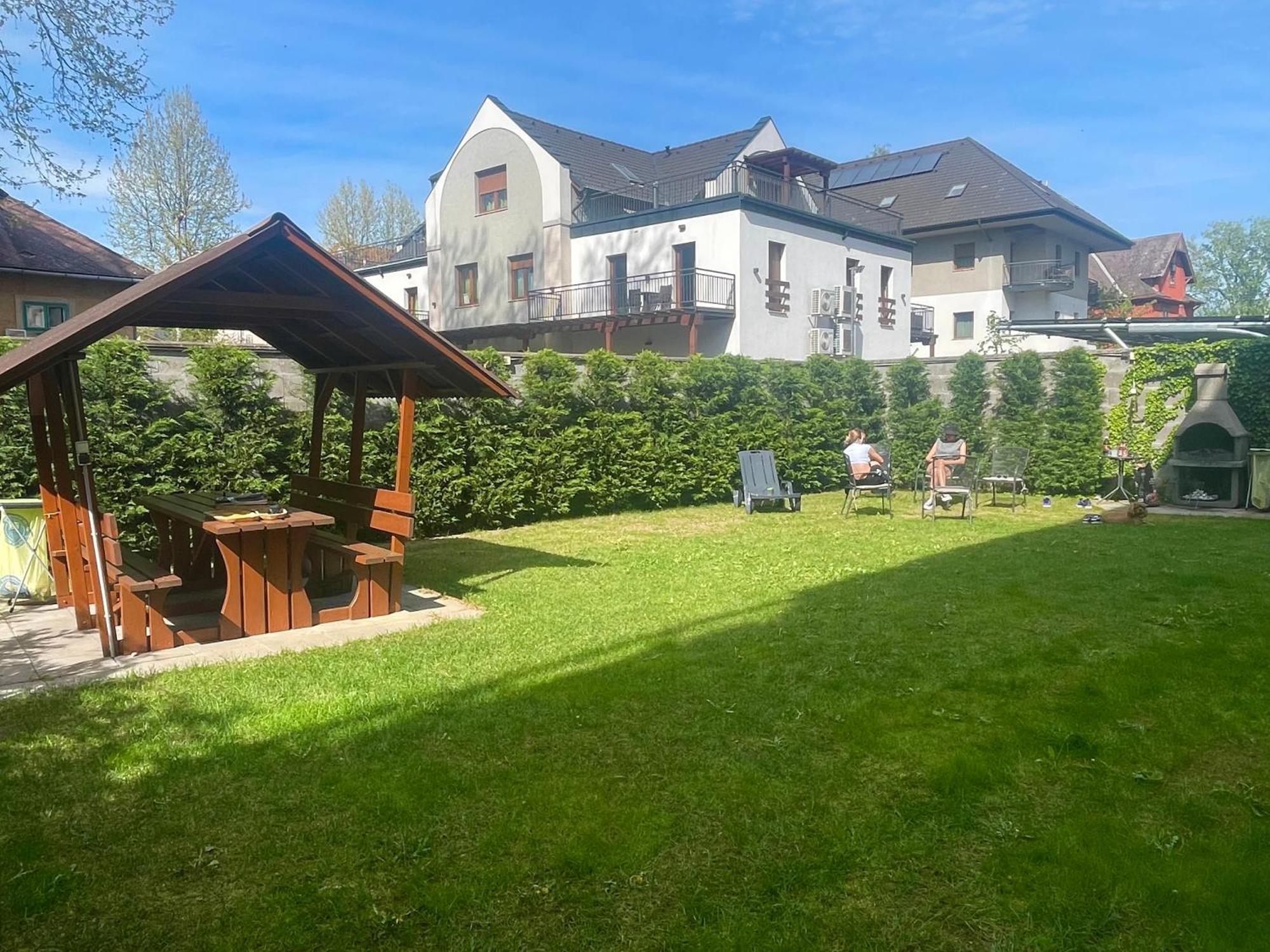 Republic5 Apartment Сиофок Екстериор снимка